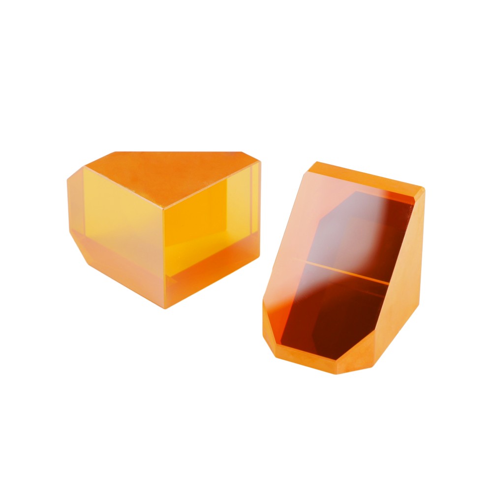 ZnSe optical prisms