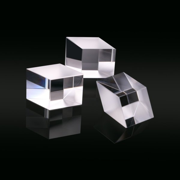 Lithium fluoride optical prism